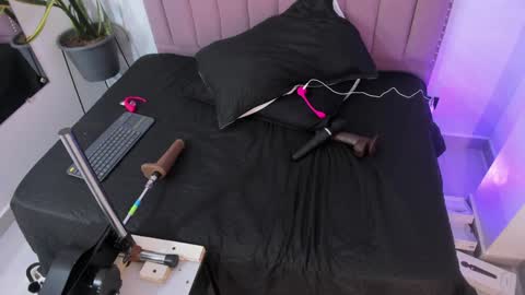 Angeline online show from January 12, 2025, 7:31 pm