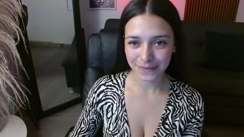 angeline_davies online show from February 3, 2025, 3:27 pm