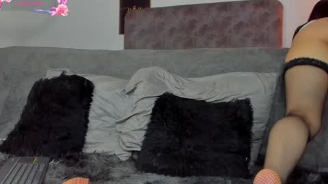 angelinepossy online show from December 24, 2024, 8:49 pm