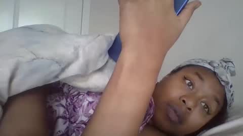 angeliquebelcaliz online show from February 18, 2025, 12:49 pm