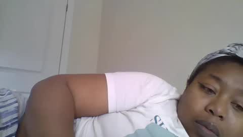 angeliquebelcaliz online show from February 18, 2025, 4:05 pm