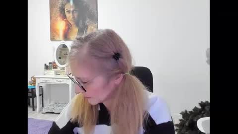 AngelKaty69 online show from January 22, 2025, 9:43 pm