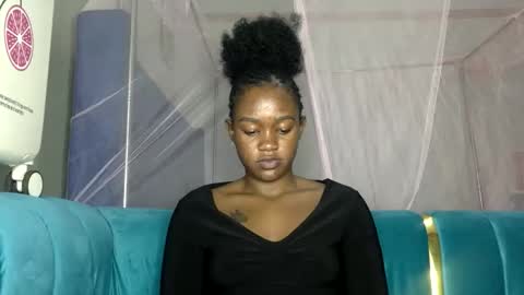 angelkyla online show from November 18, 2025, 4:50 am