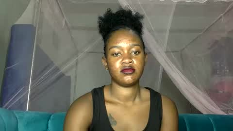 angelkyla online show from November 19, 2025, 4:45 am