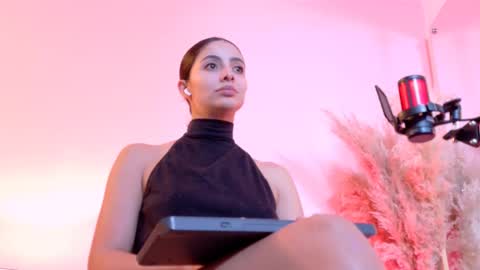 Angel online show from February 28, 2025, 9:23 pm