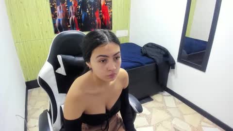 Snapshot of angell_cooper8 chatting on February 12, 2026, 5:19 pm Angell cooper8 online show from February 12, 2026, 5:19 pm