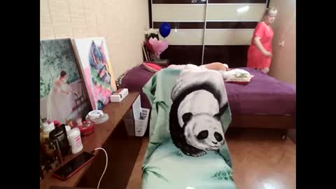 angelleah online show from September 17, 2025, 12:07 pm