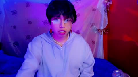 Angel  online show from December 2, 2024, 4:42 am