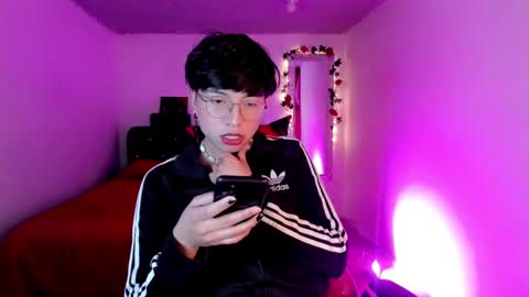 Angel  online show from November 22, 2025, 6:23 am