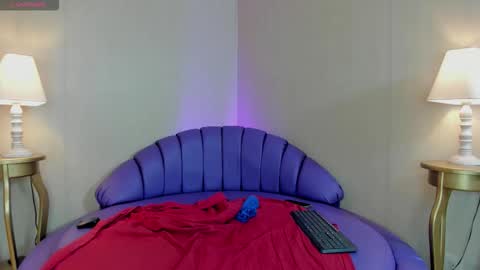   online show from October 27, 2025, 12:53 pm