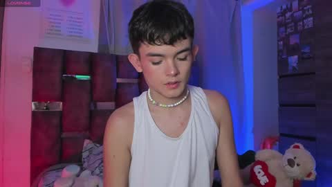 Snapshot of angelocute_ chatting on January 17, 2025, 9:06 am Angelo I work from home this is my room  online show from January 17, 2025, 9:06 am