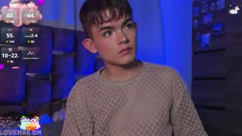Snapshot of angelocute_ chatting on March 10, 2025, 3:34 am Angelo I work from home this is my room  online show from March 10, 2025, 3:34 am