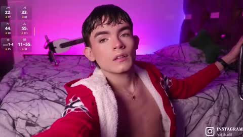 Snapshot of angelocute_ chatting on October 14, 2025, 6:58 am Angelo I work from home this is my room  online show from October 14, 2025, 6:58 am