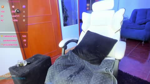 Snapshot of angeloferro1 chatting on January 8, 2025, 5:59 am Angelo Ferro online show from January 8, 2025, 5:59 am