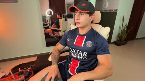 Snapshot of angeloferro1 chatting on January 30, 2025, 2:49 am Angelo Ferro online show from January 30, 2025, 2:49 am