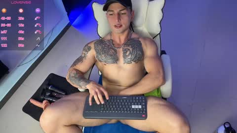 Snapshot of angeloferro1 chatting on February 8, 2025, 1:43 am Angelo Ferro online show from February 8, 2025, 1:43 am