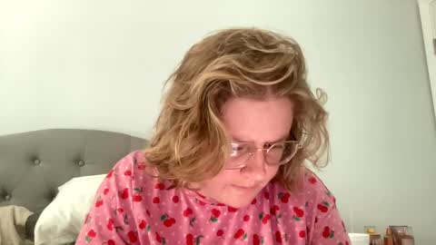 Snapshot of angeloflight273360 chatting on February 17, 2025, 9:52 pm Angel of Light online show from February 17, 2025, 9:52 pm
