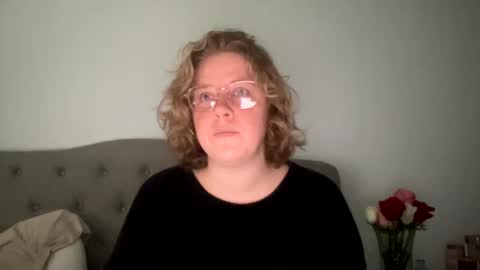 Snapshot of angeloflight273360 chatting on February 19, 2025, 5:38 pm Angel of Light online show from February 19, 2025, 5:38 pm
