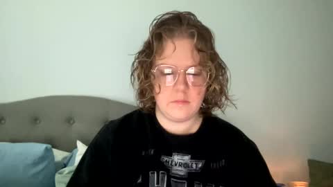 Snapshot of angeloflight273360 chatting on February 25, 2025, 2:22 pm Angel of Light online show from February 25, 2025, 2:22 pm