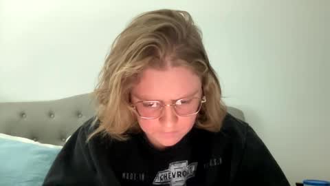 Snapshot of angeloflight273360 chatting on February 27, 2025, 6:53 pm Angel of Light online show from February 27, 2025, 6:53 pm