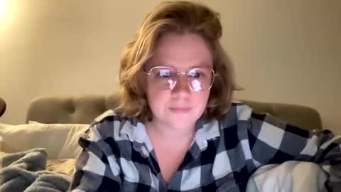 Snapshot of angeloflight273360 chatting on March 3, 2025, 12:48 am Angel of Light online show from March 3, 2025, 12:48 am