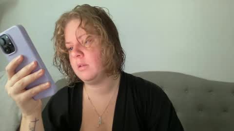 Snapshot of angeloflight273360 chatting on September 11, 2025, 1:33 pm Angel of Light online show from September 11, 2025, 1:33 pm