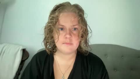Snapshot of angeloflight273360 chatting on October 2, 2025, 12:23 pm Angel of Light online show from October 2, 2025, 12:23 pm