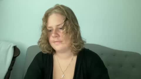 Snapshot of angeloflight273360 chatting on October 14, 2025, 2:07 pm Angel of Light online show from October 14, 2025, 2:07 pm