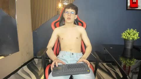 angelo online show from June 4, 2026, 9:32 pm