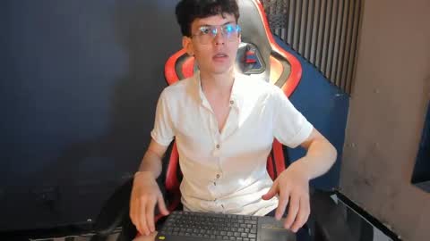 angelo online show from June 6, 2026, 8:35 pm