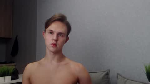 Angel online show from November 15, 2025, 7:10 pm