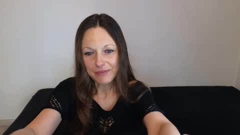 Giulia online show from June 7, 2026, 11:47 am