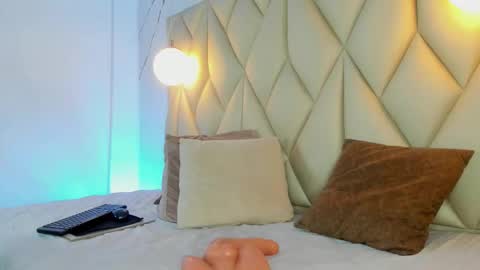 Snapshot of angelswets chatting on February 12, 2026, 4:02 pm ANGIE online show from February 12, 2026, 4:02 pm