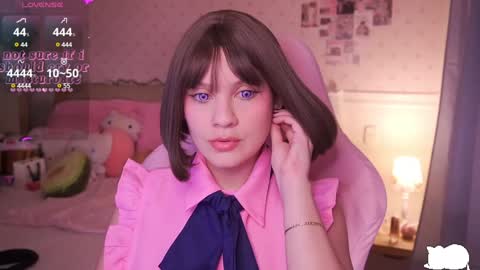 Snapshot of angelytaxx chatting on January 30, 2025, 8:11 am Angel online show from January 30, 2025, 8:11 am