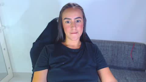 Snapshot of angie_dreamgirl chatting on October 27, 2025, 3:10 am IG angie dreamgirl01 online show from October 27, 2025, 3:10 am