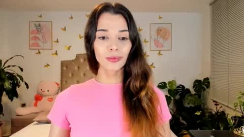 Anabella online show from November 5, 2025, 1:38 am