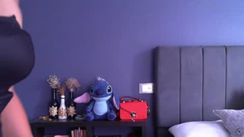 Snapshot of angiebaxter chatting on June 10, 2026, 6:18 pm Angiebaxt online show from June 10, 2026, 6:18 pm