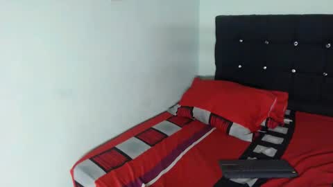 ani_damian22 online show from November 13, 2025, 5:28 am