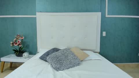 Ania online show from February 28, 2025, 1:47 am