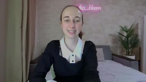 anikabloom online show from January 24, 2025, 3:32 am