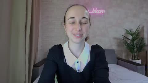 anikabloom online show from January 24, 2025, 6:46 am