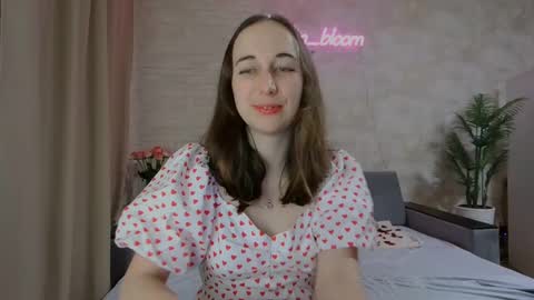 anikabloom online show from February 14, 2025, 10:36 pm