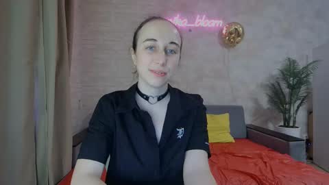 anikabloom online show from February 24, 2025, 5:11 am