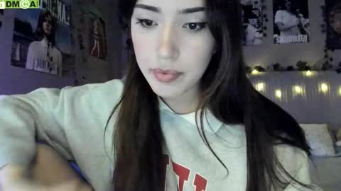 Snapshot of anisa_sweet chatting on September 19, 2025, 6:26 am Anisa Moan from LovenseWet from Tip MenuOpen for Private online show from September 19, 2025, 6:26 am