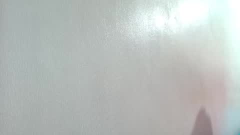 ana independent model online show from October 9, 2025, 6:11 am