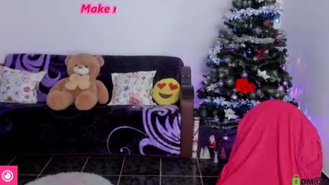 AnissyaX online show from December 9, 2024, 7:50 am