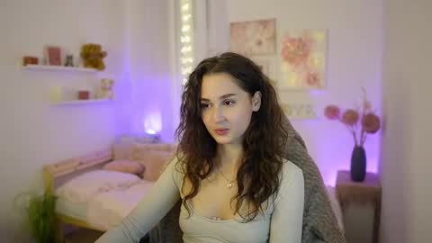 Anita Grey online show from November 10, 2025, 8:19 pm