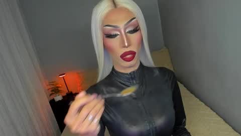 Miss Ann online show from September 28, 2025, 11:54 pm