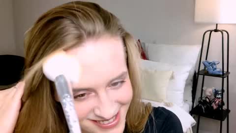 Anita online show from September 15, 2025, 2:06 pm