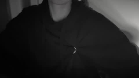 Anje online show from October 27, 2025, 6:12 pm